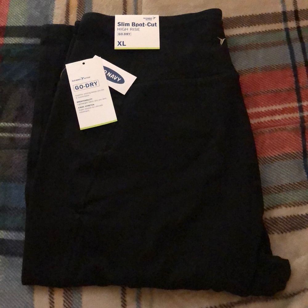 Old Navy Slim Boot-Cut High Rise Go-Dry Yoga Pants